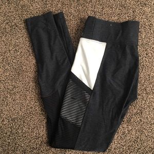 VS Pink Ultimate Legging with Pockets